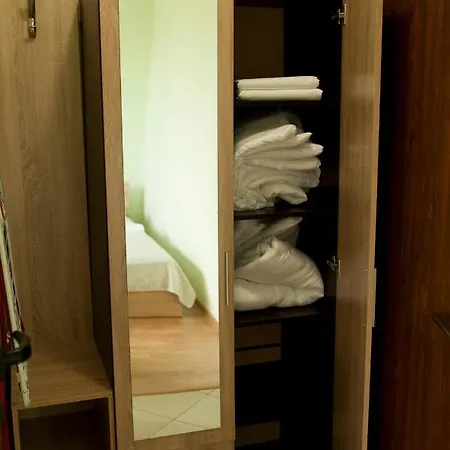 Alfa With Parking Gasthof