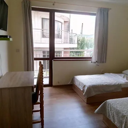 Alfa With Parking 3* Warna