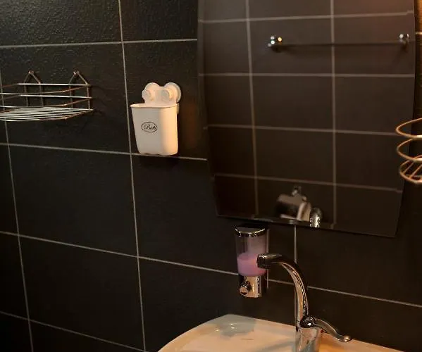 Alfa With Parking Pensiune