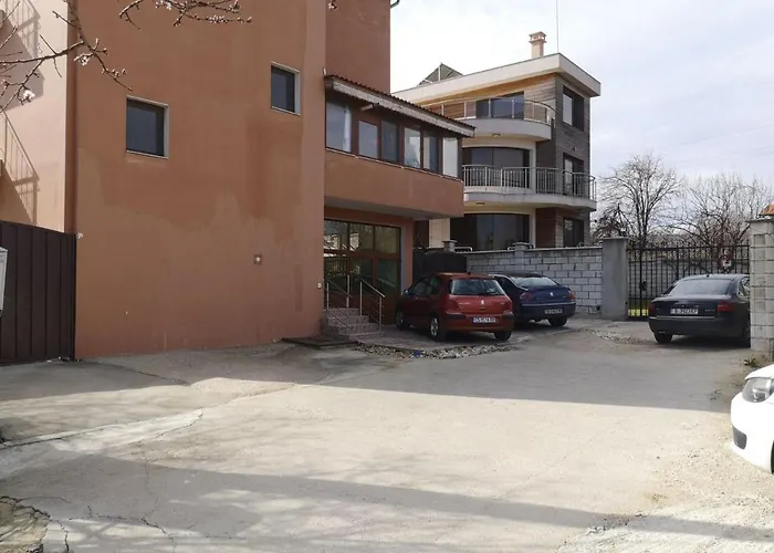 Pensiune Alfa With Parking 3*