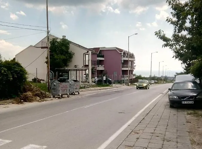 Alfa With Parking Pensiune Varna