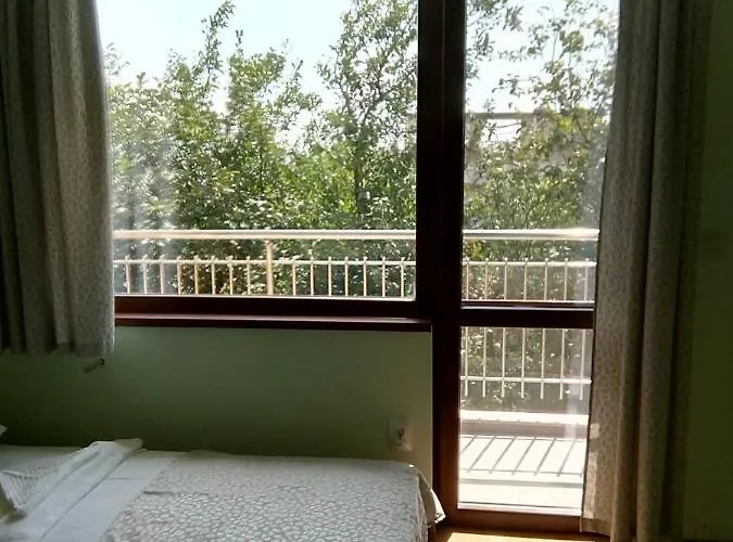 Alfa With Parking Pensiune