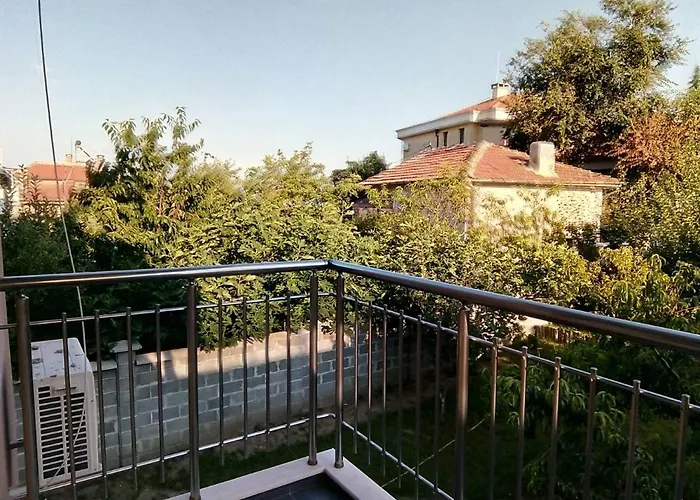 Guest house Alfa With Parking 3*