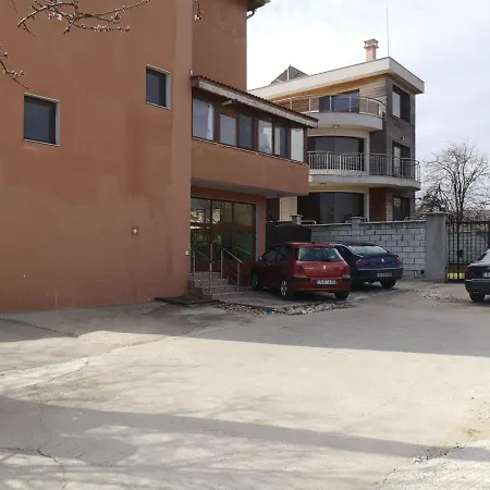 Vendégház Alfa With Free Parking For Cars 3*