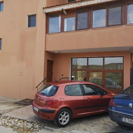 게스트하우스 Alfa Guest House With Parking *