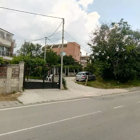 Vendégház Alfa With Free Parking For Cars 3*