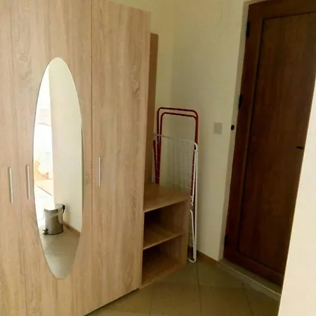 Alfa Guest House With Parking 게스트하우스