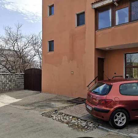 Alfa Guest House With Parking *
