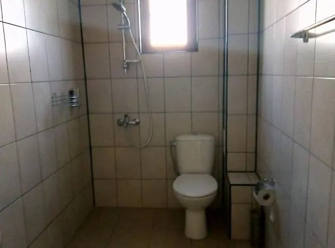 Gasthof Alfa With Parking Warna